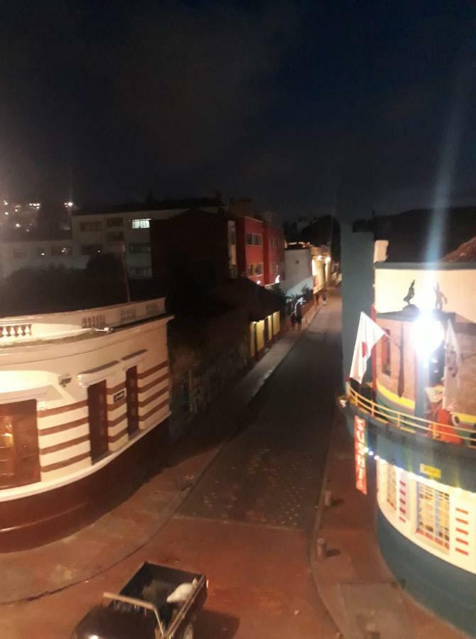Hotel Aragon Bogota Bagian luar foto